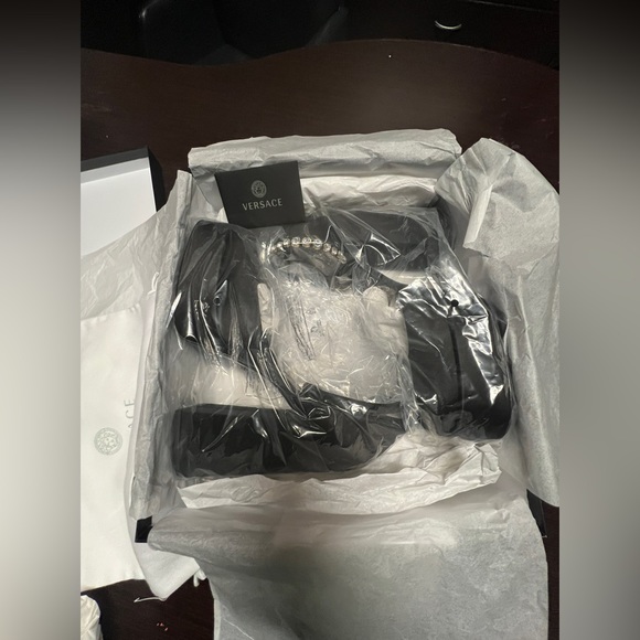 VERSACE Medusa Aevitas Satin Crystal-Embellished Platform Pumps Black 41EU/11US - Picture 12 of 12